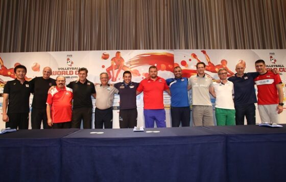 出場全12チームの監督が最終第3ラウンドに向けて意気込み FIVBワールドカップ2015男子大会