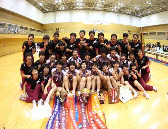 下北沢成徳高校が14年ぶり2回目の優勝 平成28年度 全国高等学校総合体育大会 女子バレーボール競技大会