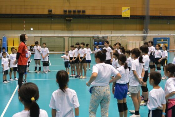 大山加奈さんと大山未希さんを講師に「スポーツ祭り2016」でバレーボール教室を開催！