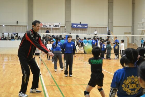 大竹秀之さんを講師に迎え、岐阜県でバレーボール教室を開催 JVA・ゴールドプラン